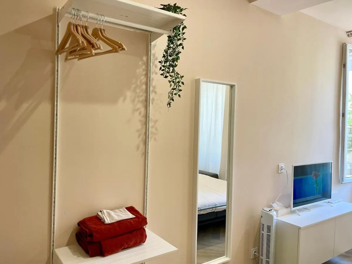 アパート イエールStudio Malibu Central, Lumineux Et Confortableアパートメント