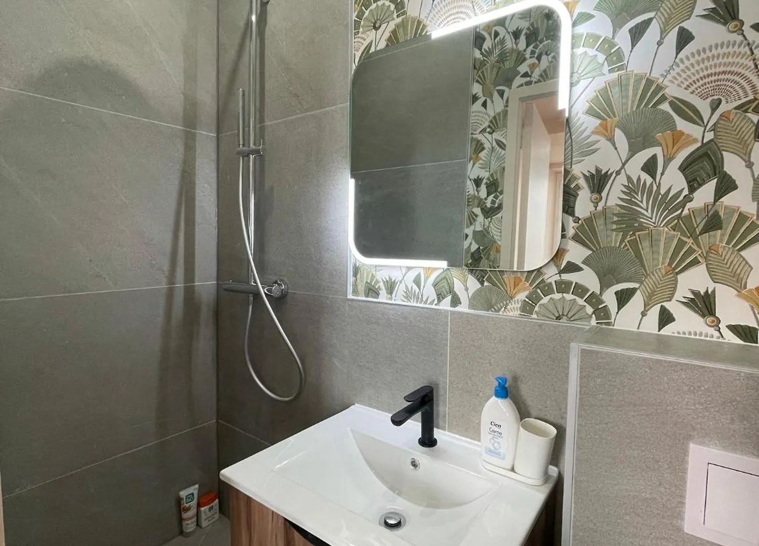 イエールStudio Malibu Central, Lumineux Et Confortableアパートメント フランス